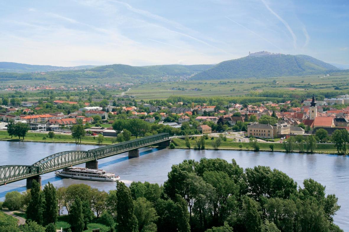 Weingut Jakob'S Ruhezeit Mautern an der Donau Esterno foto